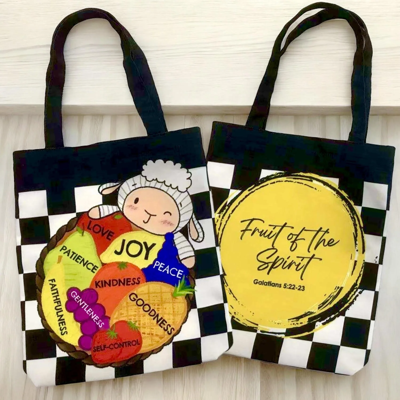 小物 DECi Reversible Lamb Drawstring Bag 小物 DECi Reversible Lamb Drawstring Bag Easy Drawstring Bag